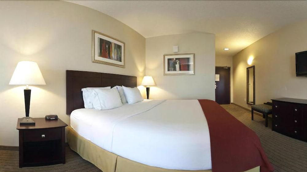 Holiday Inn Express Hotel & Suites Minot South By Ihg Dış mekan fotoğraf