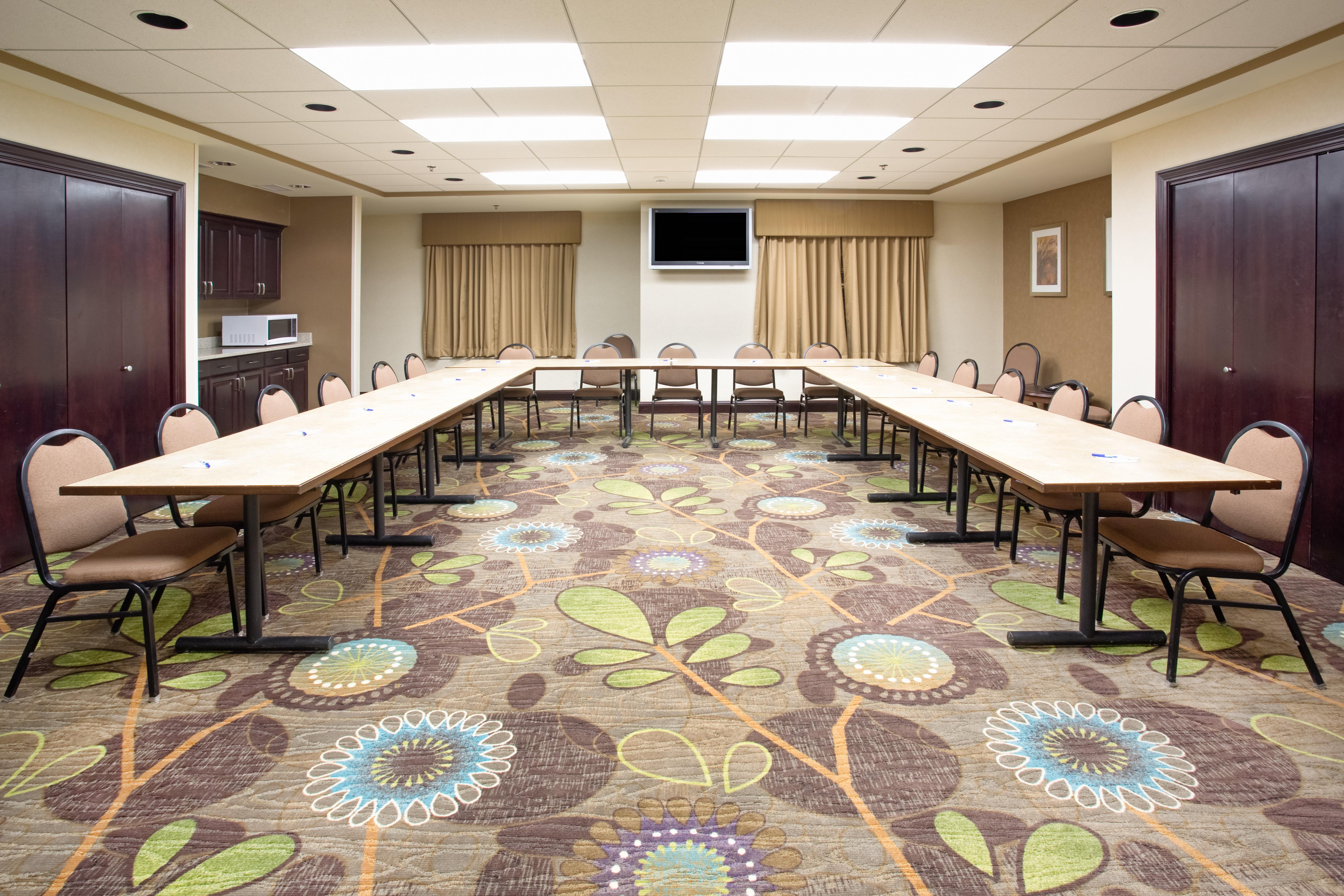 Holiday Inn Express Hotel & Suites Minot South By Ihg Dış mekan fotoğraf